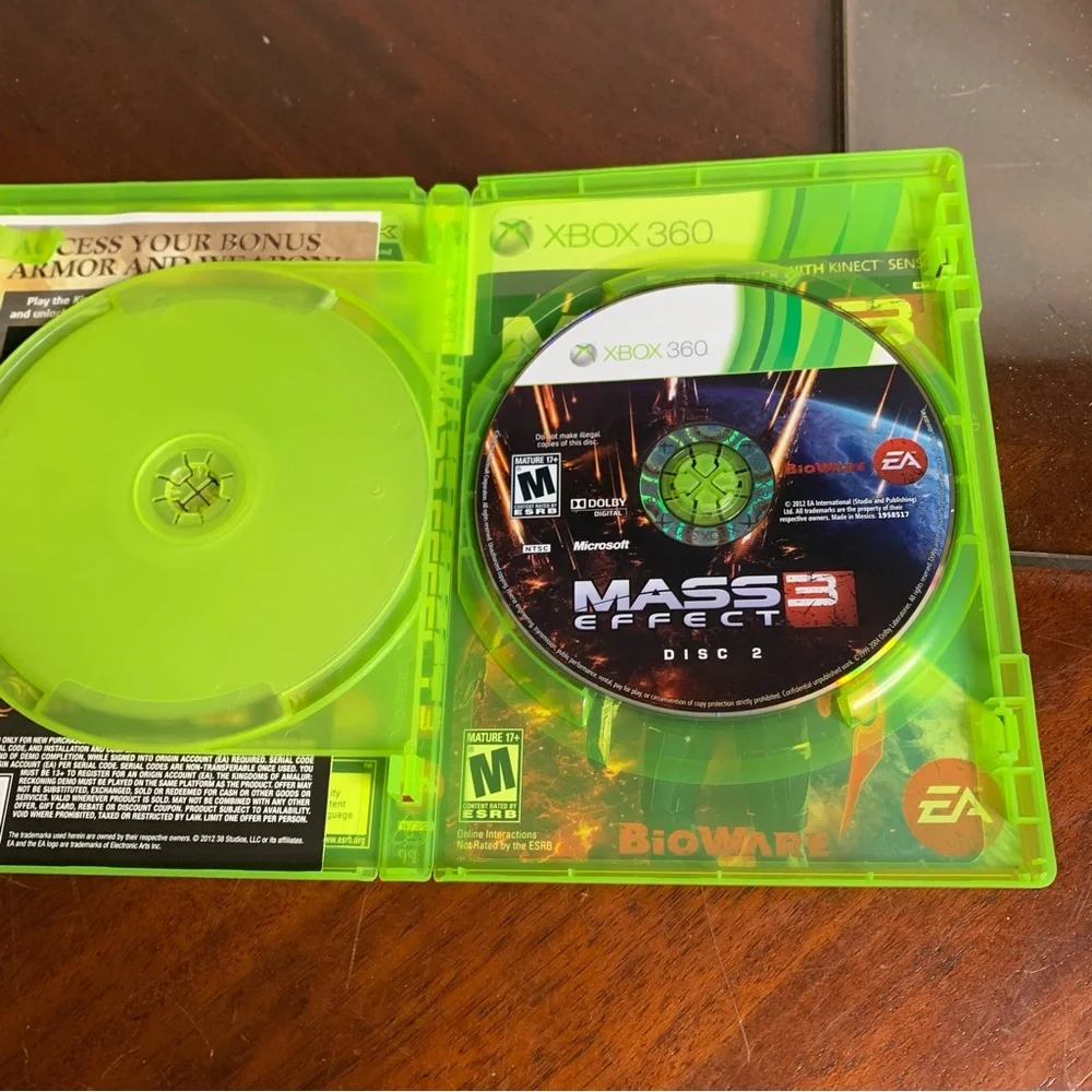 XBOX 360 Mass Effect 3 Dual Disc Video Game